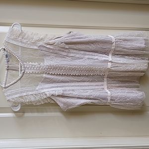 Q&A L Baby doll frilly very light pink top super cute!